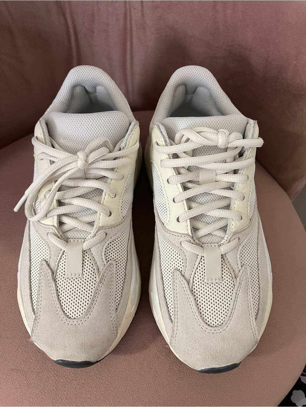 Yeezy Boost 700 Analog